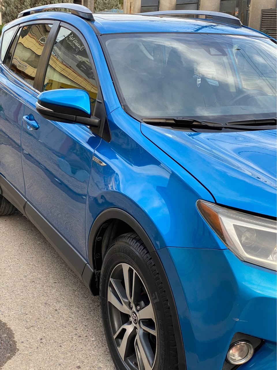 2017 RAV4-XLE
راف فۆر ٢٠١٧ دبل اکسل سلاید لون ممیز ماشیە ٨٣ الف میل -تاخم تایر و هزەوفحص جديده -مفتاح عدد ٢ ، صدر سياره جديد ، رقم جديد ، تحويل بشرط نفس اليوم 
ملاحظه: سياره فقط للبيع ومجال بسيط للطبين 
ت: *********** وتساب أربيل, العراق
