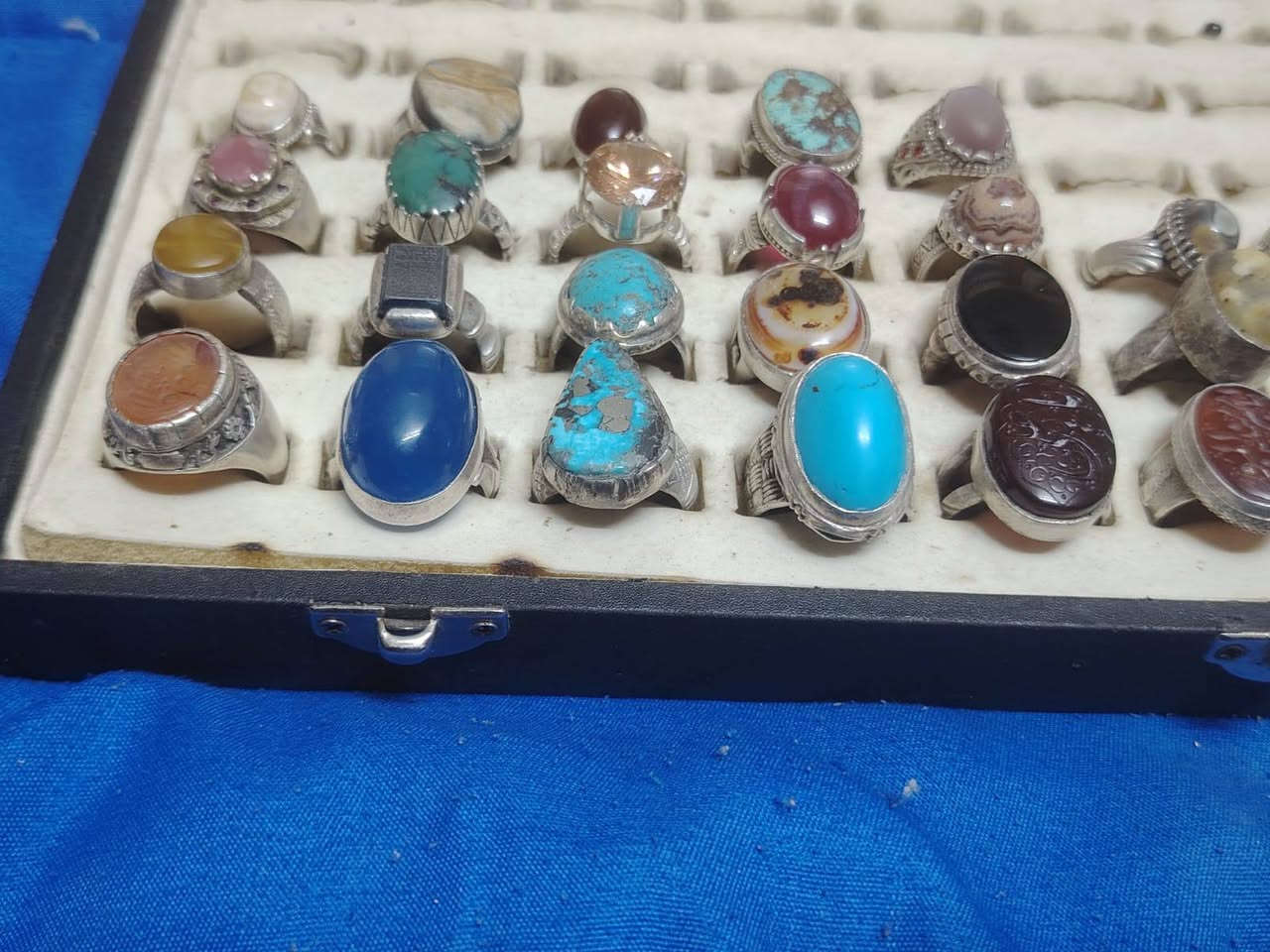 ٢٦ محبس فضه سياقه ثكال ابيع شلع حط السعر وتعال  توصيل ماعندي عنواني بغداد حي طارق


**إذا كنت صاحب هذا الإعلان وتريد حذفه لأي سبب، رجاءا أرسل رسالة إلى الدعم الفني**