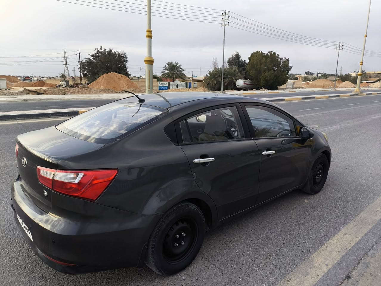 للبيع كيا ريو 2016 محرك 1600 خليجي رقم كربلاء تحويل مباشر سنويه ورقم جدد السياره جاهزه من كلشي ونضيفه بيها 3 قطع صبغ السعر 82 $ وبيها مجال مكاني كربلاء للاستفسار 
***********
