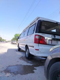 فتون البيع موديل  ١٧  السياره حره بس عليه خرامات مرور مصفره هيئيه وضري...