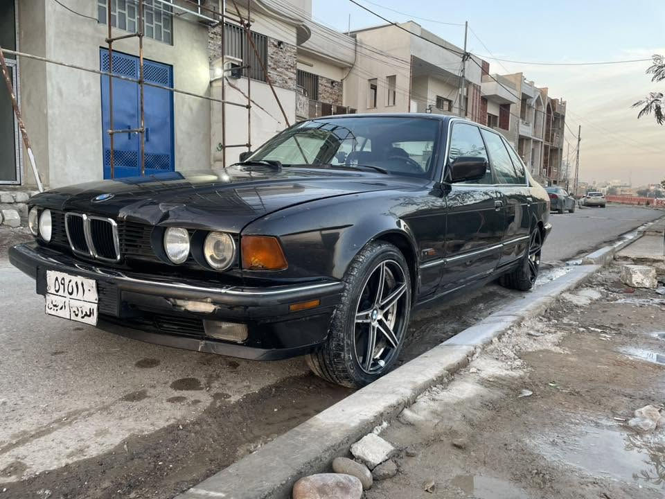 BMW
730محرك وكير  شرط 4جامات كهرب كير اوتماتيك محرك 6فل طخمها نضيف تايرات نضاف باتري جديد سلايد شرط بدون حادث بس الي بالبوند مبينه بالصورة شرط الوكالة والتحويل سعرها 35 وبيها مجال بيع او مراوس عليها غرامة 7 ورقات تنزل من سعرها
***********
