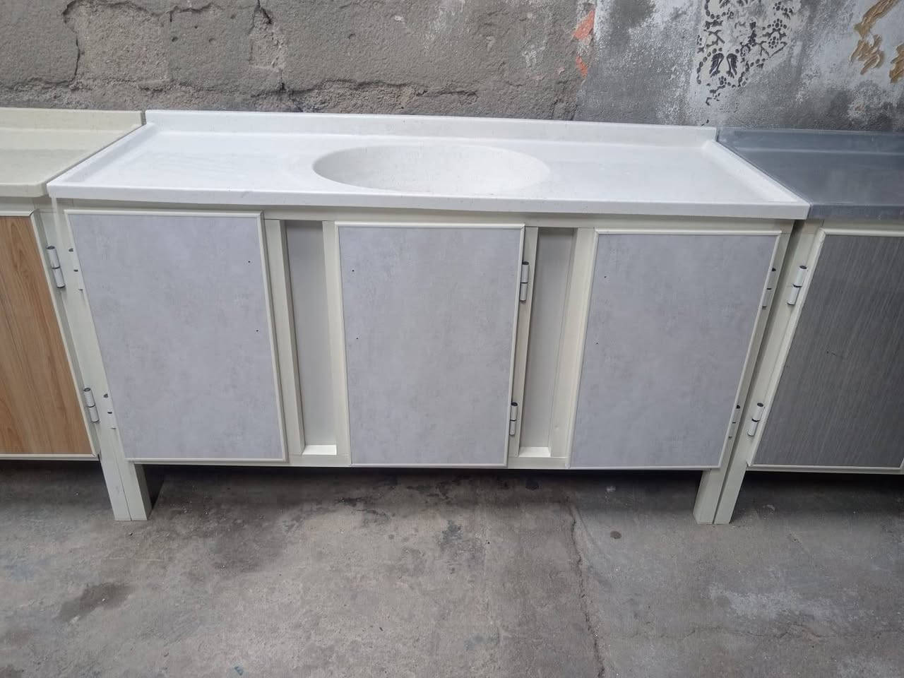 يالله تم وصول سنكات مرمر الثقيل شقل بنل درجه أوله جميع القياسات 
قياس متر ونص بسعر ١٦٠ الف
قياس مترو20 بسعر ١٤٠ الف 
قياس متر بسعر ١٣٠ الف 
العنوان بصرة حيانيه اول الاين شارع القائدالاستفسار***********/ ***********
توصيل داخل البصره فقط
