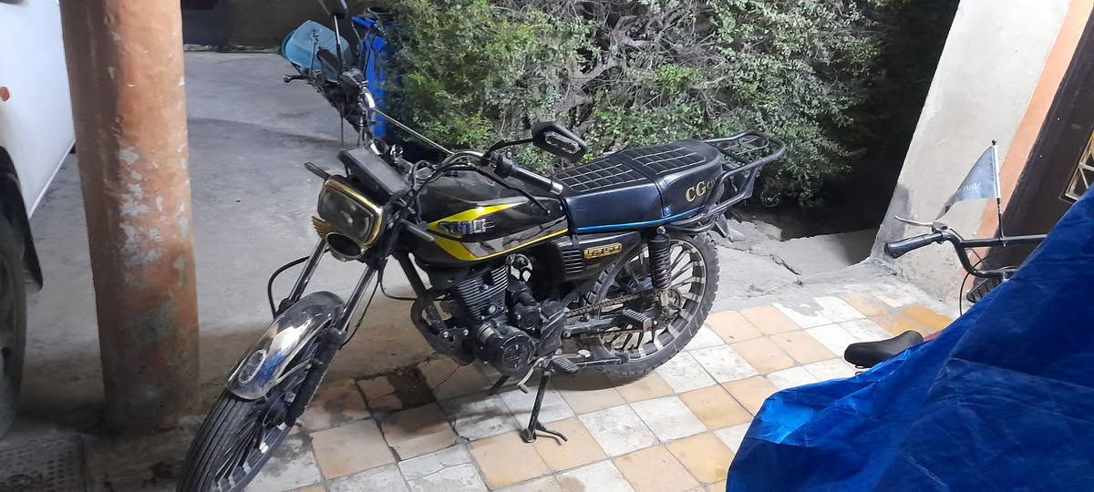 متاح دراجه ايراني موديل تشغي عن بعد سلف هندر شغال لايتات اشاير شغالات استاند تعليك صفح شغالات٦٠٠ المكان بغداد ***********
