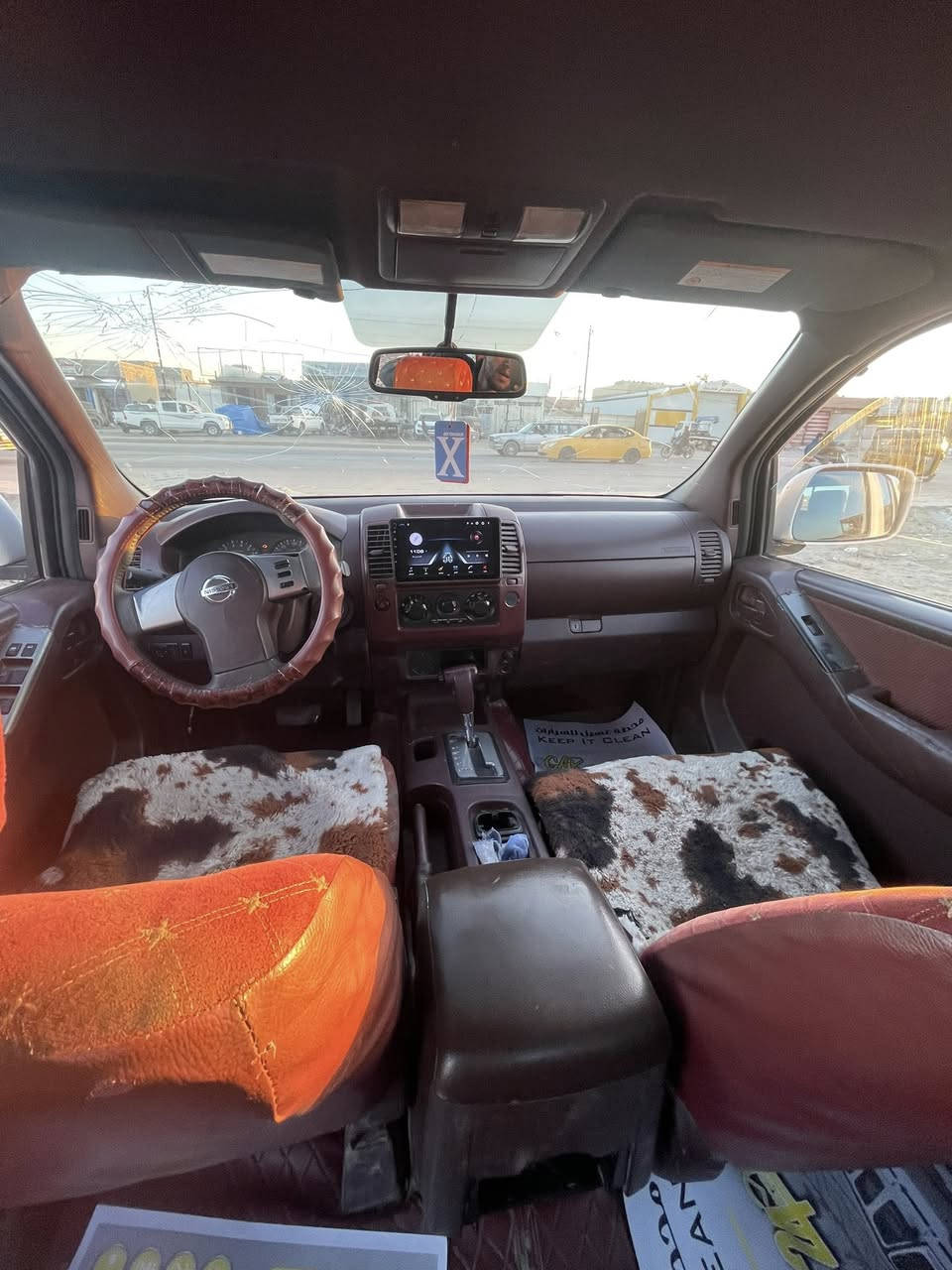 سلام عليكم للبيع نيسان نيفاره موديل 2010 رقم مثنى مميز تحويل مباشر السعر 85 وبيهه مجال للاستفسار *********** مكان السياره بغداد كير اوتماتيك مكينه بلاديه
