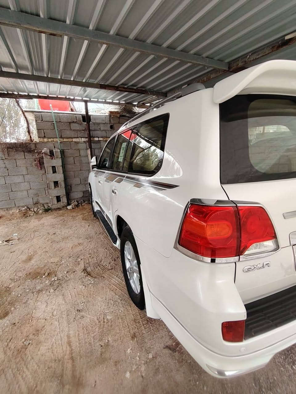 السلام عليكم البيع لاندكروزر 2014
لاندكروزر 2014 رقم بغداد دولي باسمي 6سلندر تخم تاير مكينه ما مفتوحه  سياره جاهزه بيها باب مبدل والباقي كفاله عامه سعر 340بيها مجال رقم ***********
