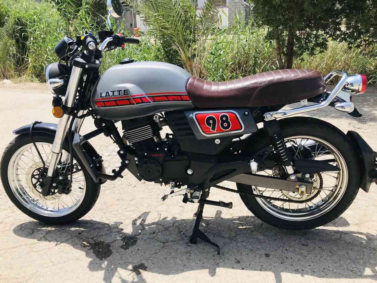 السلام عليكم
دايون لاتي ٢٠٢٢ مرقم بيها سنوية باقي بس تستلم اللوحات الاستخدام من ٢٠٢٣ 
نظيفة ماشاءالله وبس بانزين ودهن ماشايفة مصلح 
استخدامها شخصي فقط لا توصيل ولا دلفري
قيم باليرضي الله واخذها ، مكاني ديالى بعقوبة 📍
هذا رقمي اتصل علمود السعر حتى لا الناس تكسر بيها 
***********
#دراجة ، #دايون ، #لاتي #للبيع
