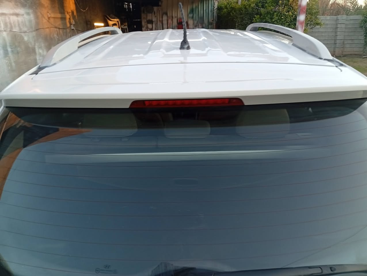 توسان خليجي موديل 13رقم بغداد نكليزي محرك 2000 مكان سيارة صلاح الدين بلد بس  بلسونار بدون دواخل سيارة حلوة مكلف بلنشر ***********
