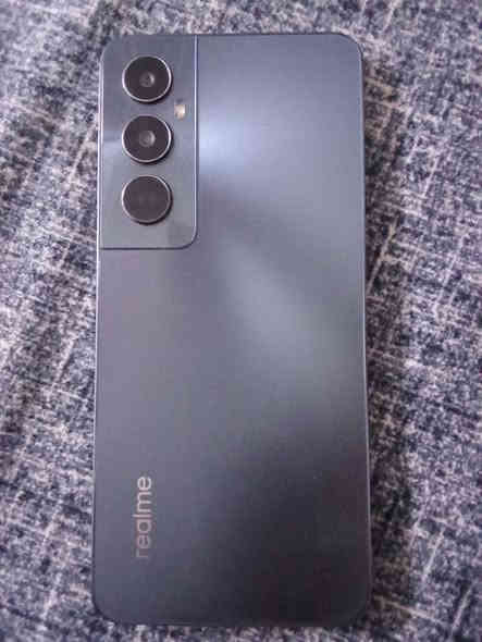 لبيع realme C65 ذاكرة 256 وعشوائية 16 بي فطر بل بلازمة ما ماثر علية سعر 90 جهاز مكفول من عطل وتصليح شراي يتصل لو يجي خاص ***********
