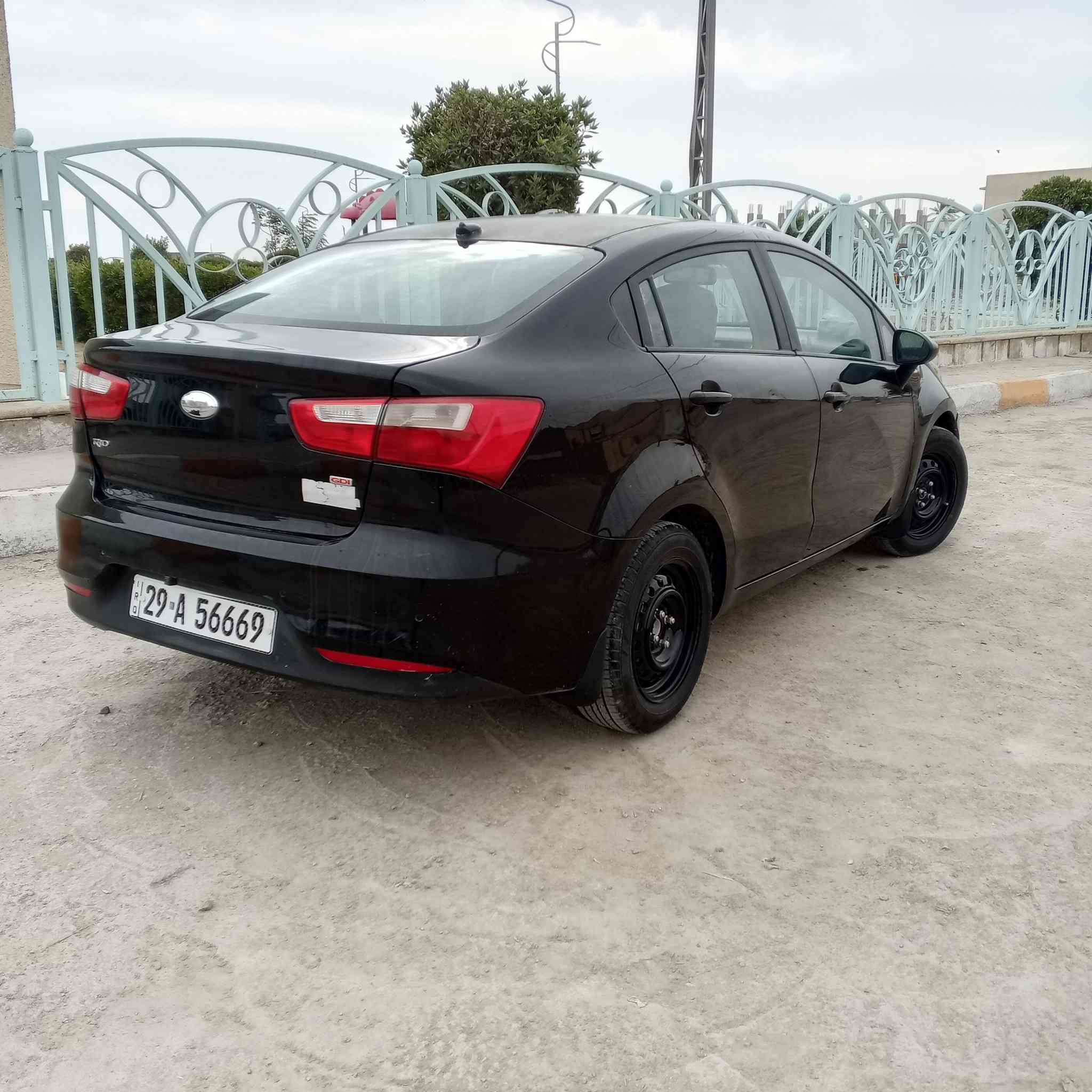 كيا ريو 17 امريكي بيه فقط جاملغ امامي ايسر صبغ بدون دواخل ،شاشه كبيره كاميرا حساس خلفي السيارة جديدة مابيها اي نقص رقم واسط تحويل  مباشرالسعر  85   ***********
