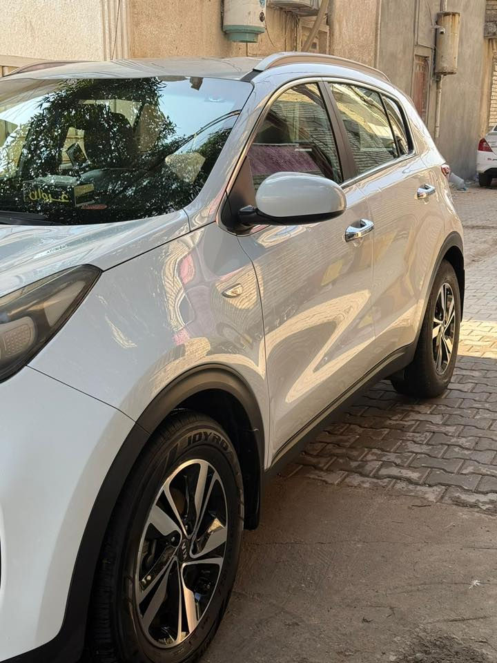 سبورتج 2016 كير ومحرك مكفول كفاله عامه مكينه 2000 دوش خليجي تخم تاير كفاله من الصبغ مثل ما موضح في السونار رقم انكليزي ب اسمي السياره مكاني بغداد الكرخ الشعله استفسار ع رقم التالي واتساب متوفر 24 ساعه 
***********
