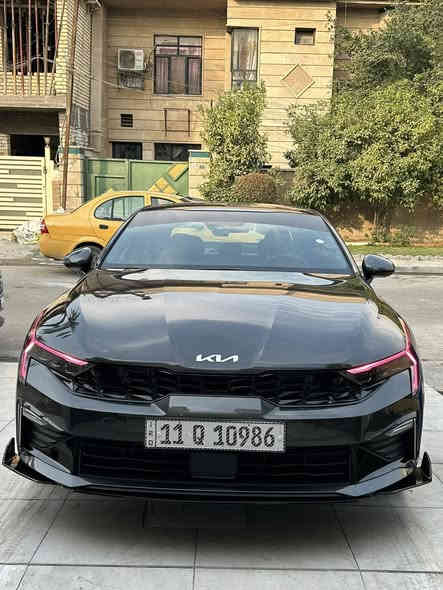K5 للبيع موديل 2025 السيار نظيفة مال شركة ماشية 7 الالف مرقم بغداد لون رصاصي غامق و داخل قرميدي مميز كير ماوس بانوراما شاشة جبيرة كشنات كهرباء و خزن و جنطة كهرباء و هواي مواصفات بيها  ppfالسيارة بجمها مغلف 
و مكفولة من الدعامية الدعامية 
للاستفسار اكثر ***********
