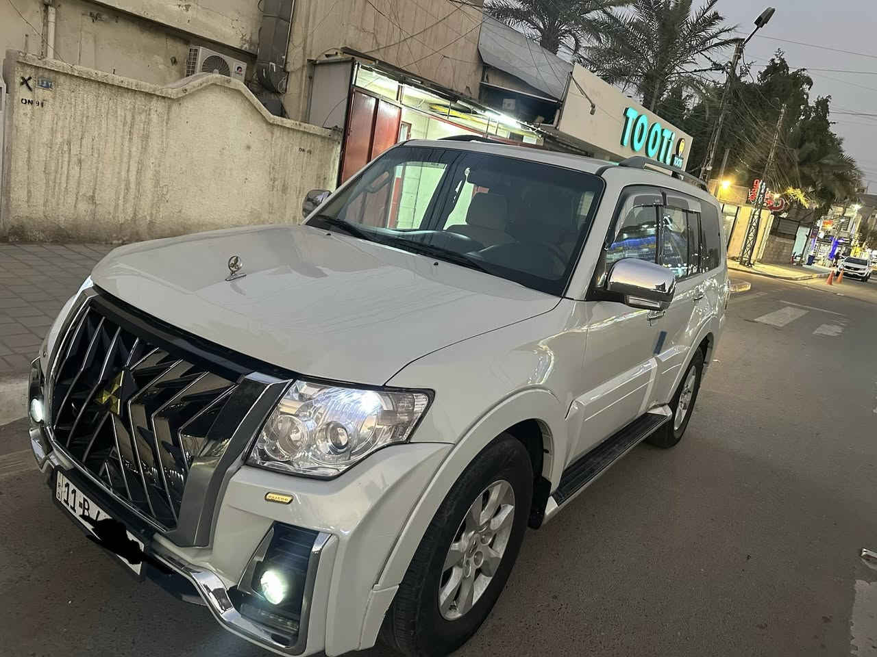 باجيرو حبتور 2010 السعر 120 بيه 3 قطع صبغ جاملغ امامي وبنيد وجاملغ خلفي  العنوان بغداد ***********
