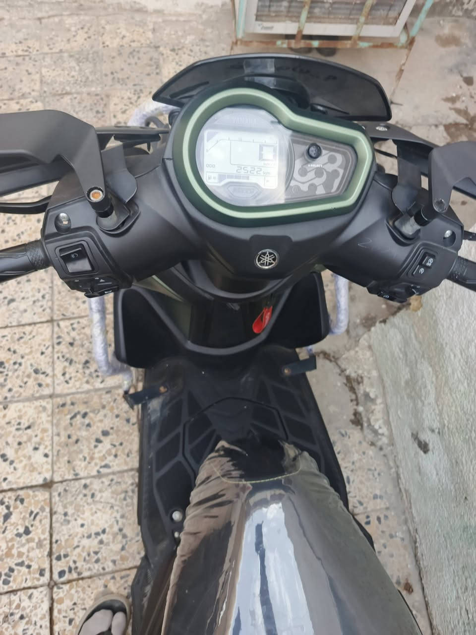 زت ار للبيع موديل 24دراجه نضيفه مشيه حقيقي دهن اديره من هاذا الأصلي استفسار عال واتساب ***********
