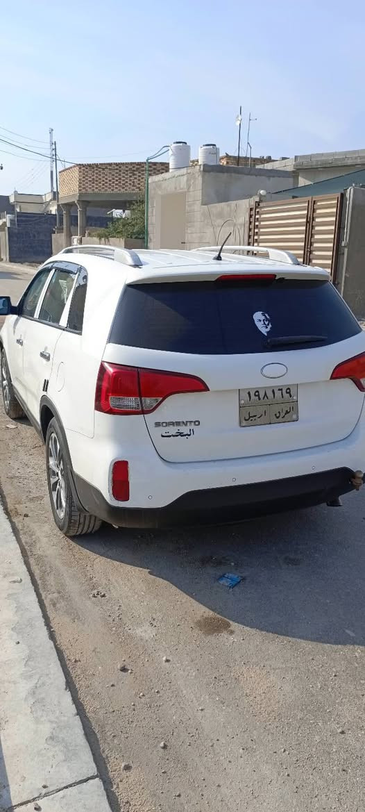 سلام عليكم
سورنتا 15للبيع المستعجل
4سلندررقم اربيل..... السياره بيها باب وچاملغ بصفحت السائق 
السعر 145....العنوان البصره 
***********
