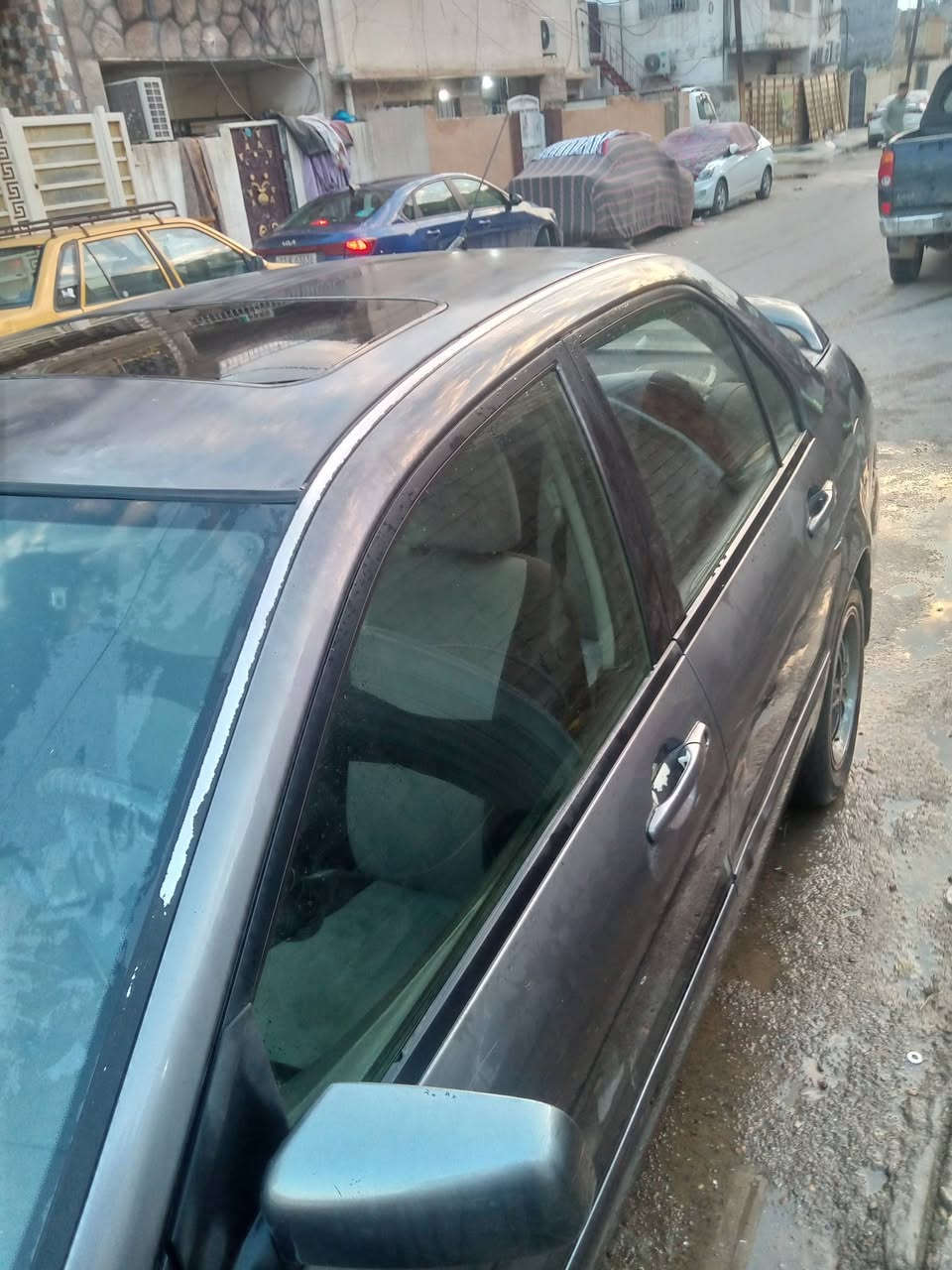 لانسر وارد امريكي 2007 محرك 2000
السعر 68 وبيها مجال مكانها بغداد الجديدة 
للاتصال ***********
