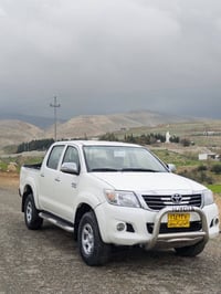 تويوتا هايلوكس • ٢٠١٤ • ١٨٢٠٠٠ كم