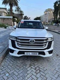 لاندكروز 2024 ساز ماشية 16 الف مغلفة بالكامل ppf مكفولة من البارد والش...