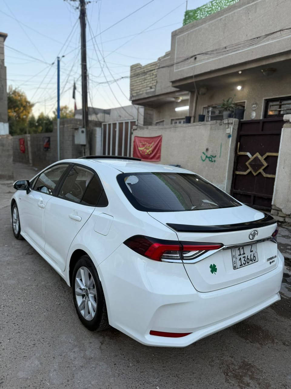 كورولا هايبرد موديل 2025 شكل خليجي
محرك 1.8 لتر بنزين + نظام هايبرد اقتصادي
 شاشة لمس + بلوتوث + USB+كاربلي
 كاميرا خلفية + حساسات
مكيف ممتاز
 نظام ABS + مانع انزلاق+قياده آلية+مثبت سرعه
 5 ركاب – مساحة مريحة
 اقتصادية جداً بالوقود 
وباقي الموصفات المعروفه 
ماشيه ٢٧الف كم
رقم بغداد تحويل مباشر 
كفاله عامه من صبغ وتصليح
العنوان بغداد البياع حي الاعلام

للتواصل***********
