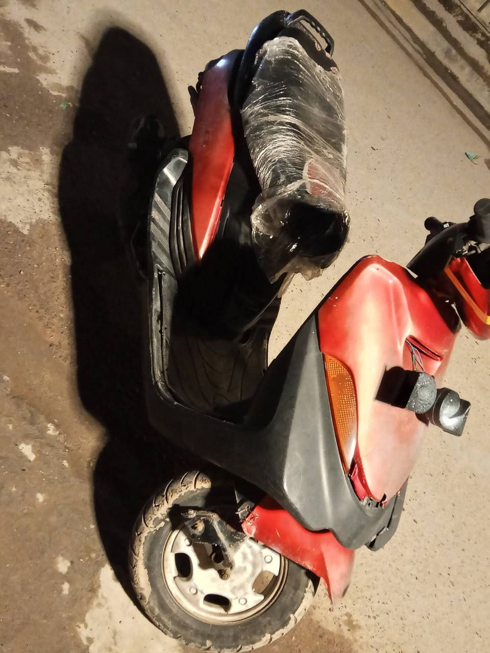 سلام عليكم دراجه فراشه نظيفه ماكينتها خير من الله تجفيت جديد كامله كهربائياتها الدراجه يحتاج لها بس سلف خير من الله الدراجه ما ناقصها اي شيء ب 300 وبيها مجال التواصل الخاص بغداد الزعفرانيه


**إذا كنت صاحب هذا الإعلان وتريد حذفه لأي سبب، رجاءا أرسل رسالة إلى الدعم الفني**