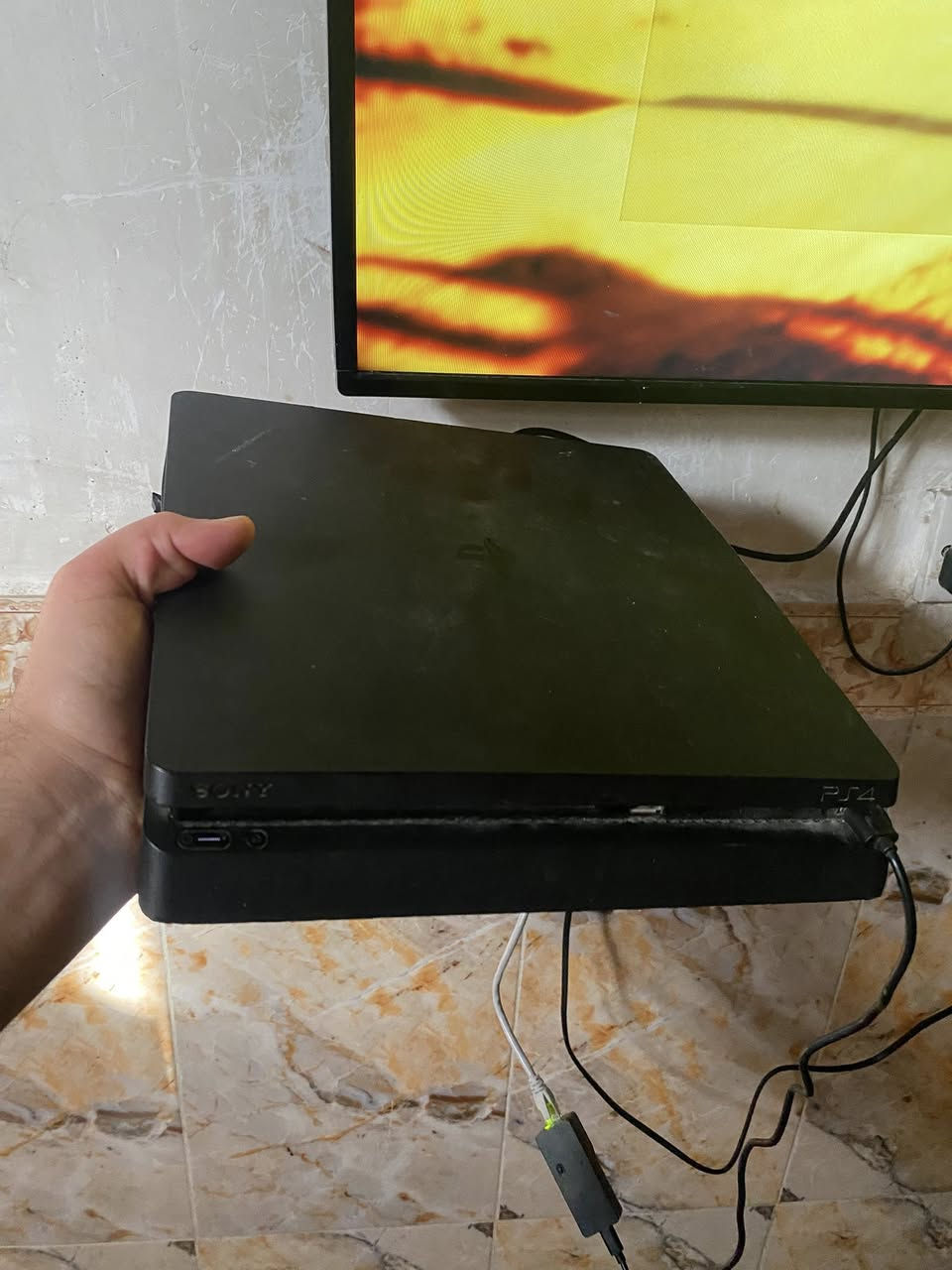 بلي فور مهكر  للبيع ب ١٧٠ كامل ملحقات مكاني بغداد جسر ديالئ قديم ***********
