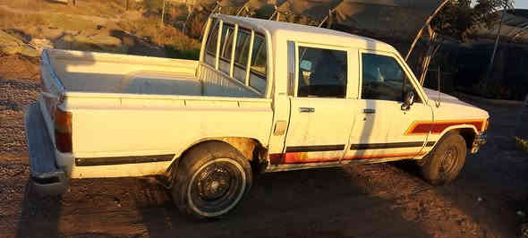 السلام عليكم سياره تويوتا للبيع موديل 86 رقم بغداد سعر 46 ورقه بيها مجال ***********
