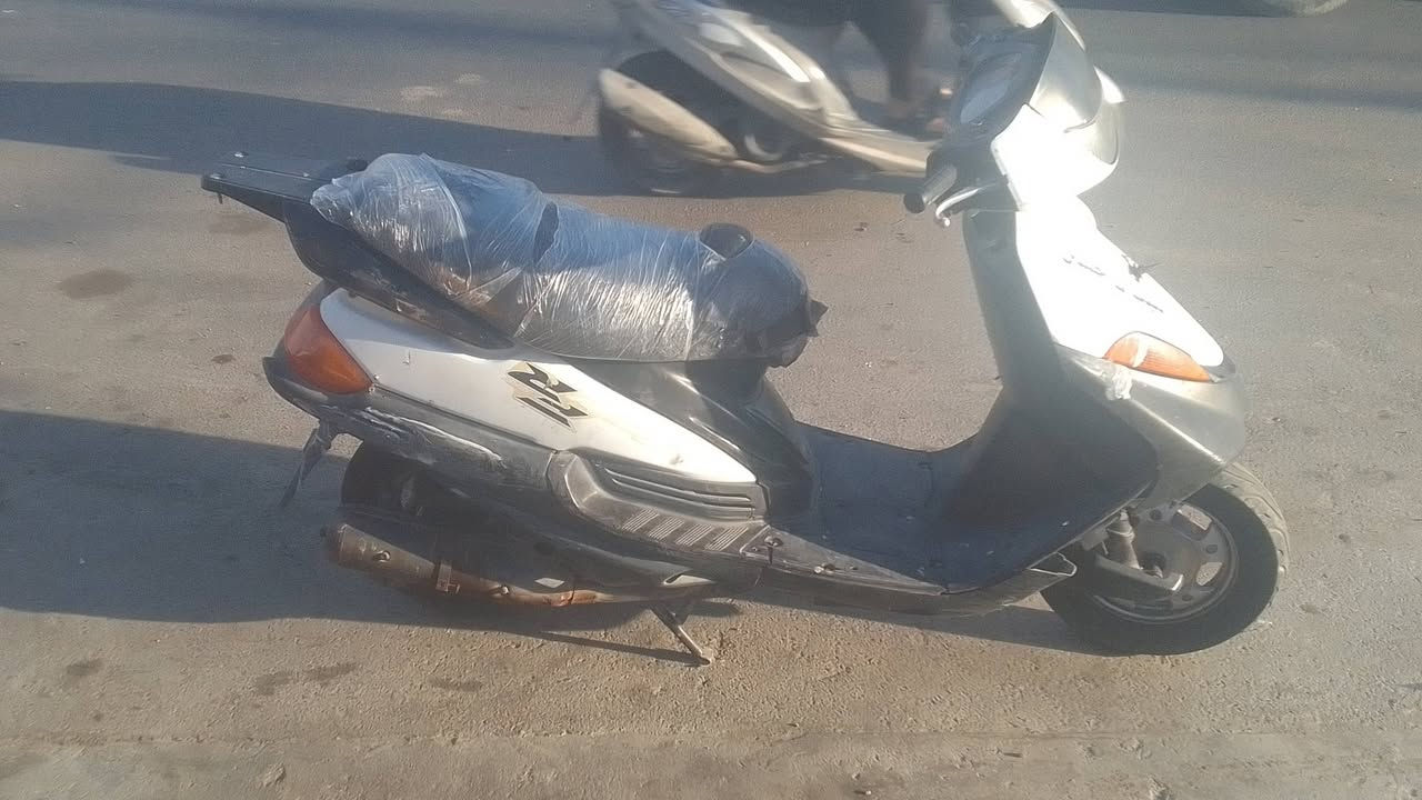 السلام عليكم فراشة ١٤٠  مكينة لا تبخير ولا تنقيص  مشيھة حلوة اوراقھة موجودة وياھة السعر""٢٥٠وبيھ مجال ***********
