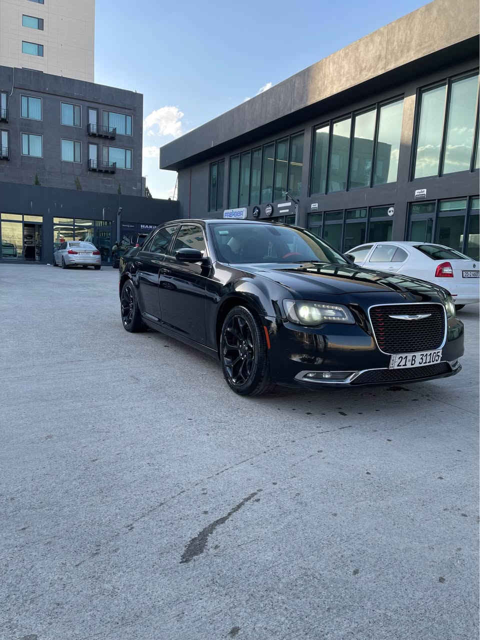 ئۆباما 2015 c کامل کراوە بە s 
پانۆراما و شەغال و کوشن هیتەر و گێڕ ماوس 
گێڕ و مەکینەی بە شەرت نەکراوەتەوە 
سەنەوی تا 2027 تازەیە بە ناو خۆمانەوەیە بە شەرتی تەحویل بۆیاخ تەنیا چاملغی لای سەکنی بۆیاخە بێ ناوگرتن و بێ ئێرباگ سەیارەکە (تەرزەی هەیە ) لەگەڵ هەنێک وردە شوخت .
ناونیشان : سلێمانی _ چوارچرای نوێ 
ژمارەی موبایل :***********
نرخی :210 گەڵا و مەعامەلە السليمانية, العراق
