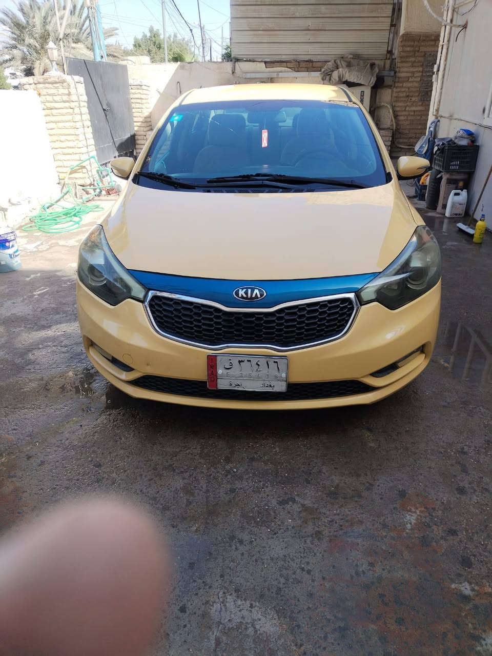 سلام عليكم للبيع فورتي موديل 2015 وارد امريكي حادثه ربع لبنيد فقط مكينة كير صدر تخم تاير كله جديد تبريد ثلج سياره حلوه جاهزة من جميع نواحي مكينة ما مفتوحه سياره مدوشمه عام رقم بغداد تحويل مباشر مكان بغداد دوره سعر 103 وبيه مجال للطيبين رقمي ‏‪***********‬‏
