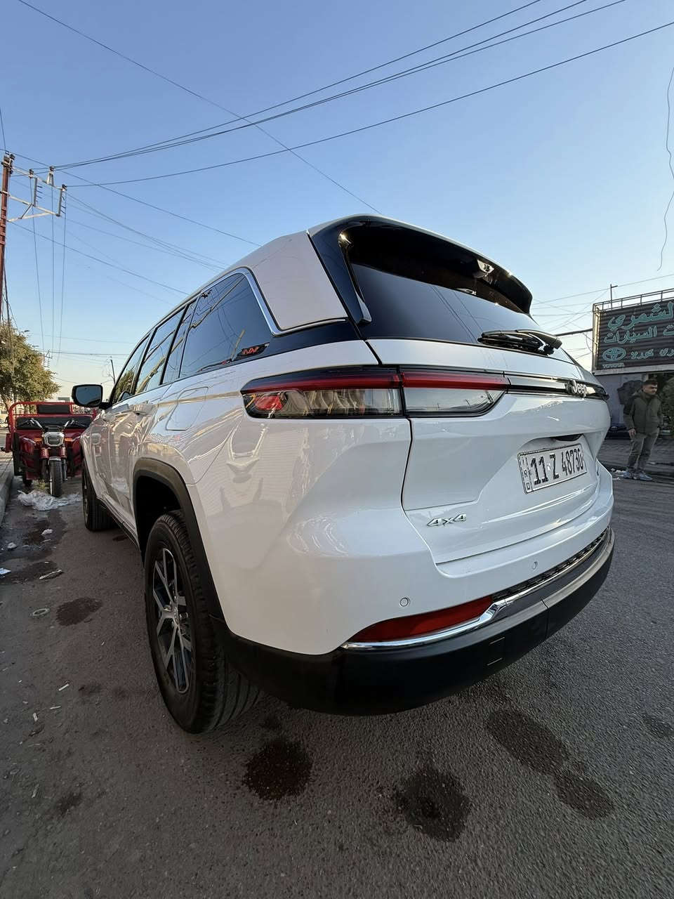 سلام عليكم جيب لمتيد بلاس وارد أمريكي فول مواصفات شنو بالك بيها داخل لون ابيض 5 كامرات كراسي تدفئة تبريد بردات السيارة زيرو ماشية الفين حادثها جانبي قطع بلادية نفس لون شادلها سيارة بانزين وماشية الفين جتي من امريكا ماشية 600 
السيارة كتاب شهداء بيها وكالة للمشتري للاستفسار ***********
العنوان بغداد شارع حيفا
