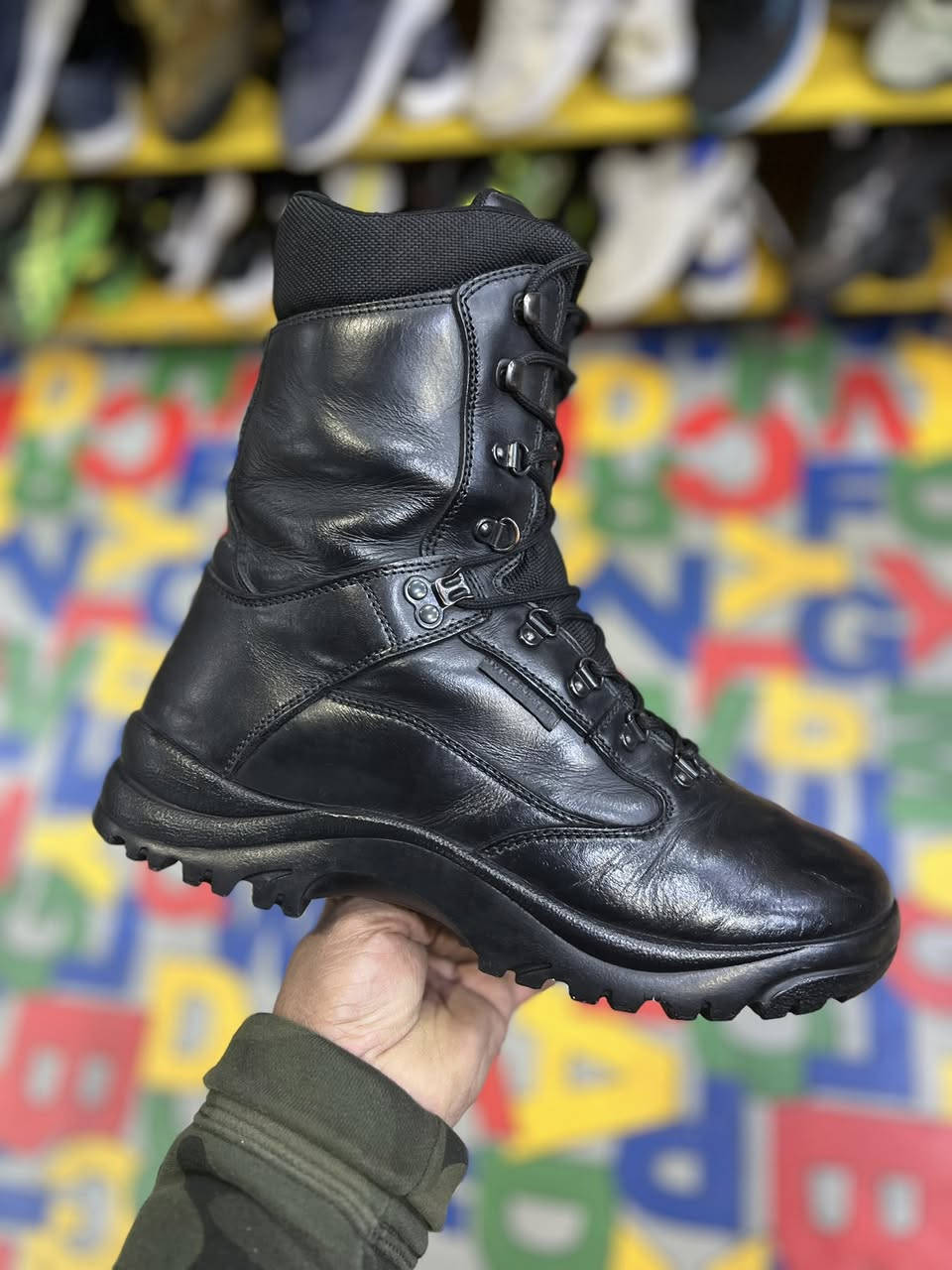 ايفرست روماني
بالة اصلي
قياس 43 رجل عالية
توصيل جميع محافظات 
واتساب
***********
