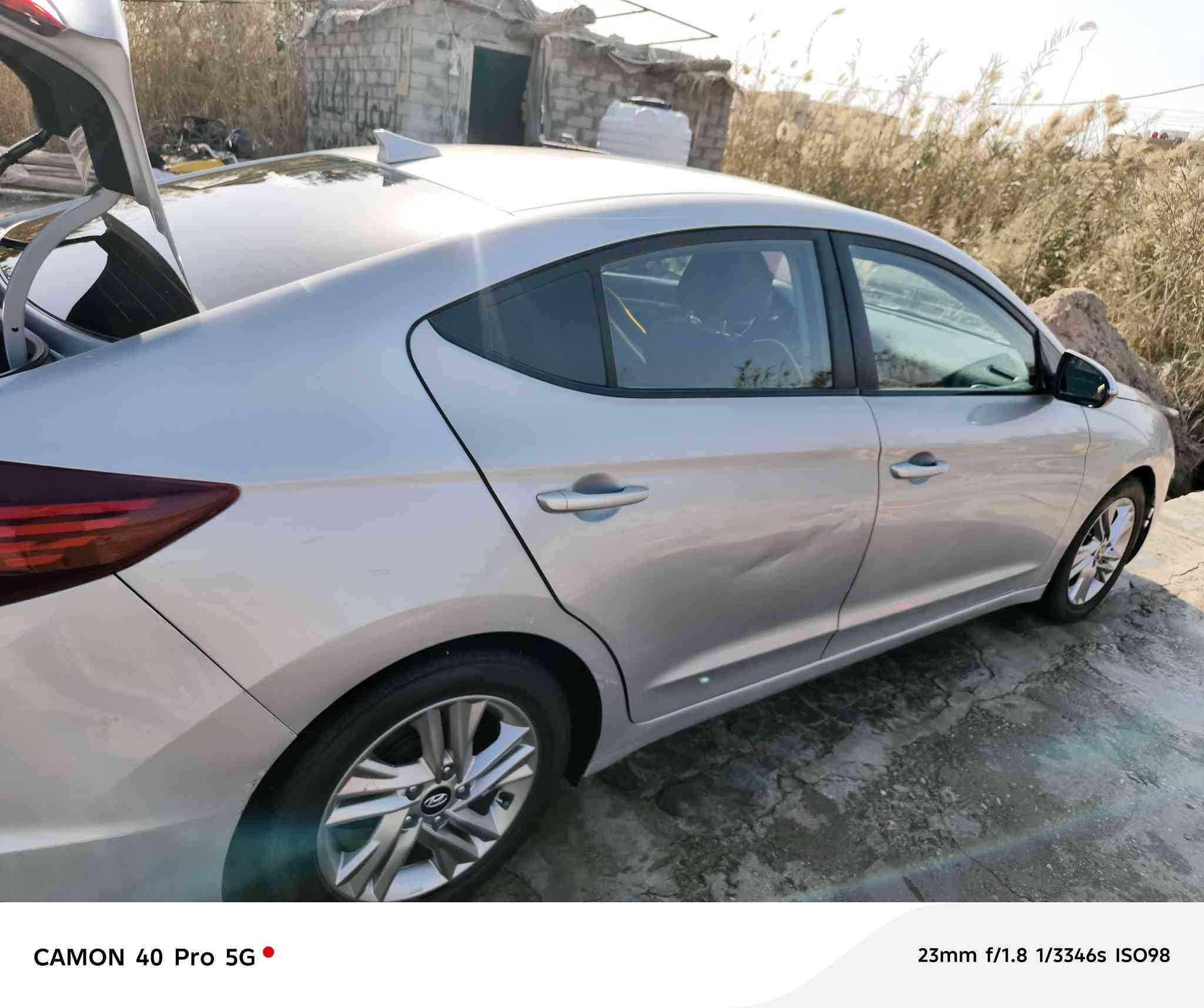 اللهم صل على محمد وال محمد 
انترا موديل ٢٠٢٠
وارد كندي . حادث خفيف بدون ايرباك 
السياره ستخدام شخصي بانزين محسن  ماشيه ٥٣ الف 
نظيفه وجاهزه تبريد حداديه كلش جاهزه 
باقي فتره قليله وتداور 
السعر ١٤٥ وبيه مجال 
العنوان. ذي قار سوق الشيوخ 
***********
***********
