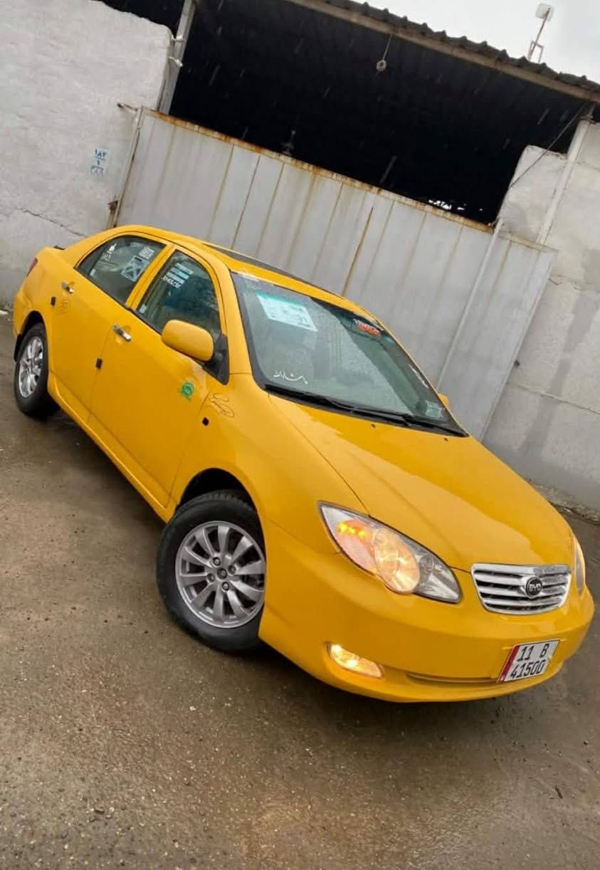 السلام وعليكم
BYD F3
2011 
 مكينه وكير شرط قبل اسبوع عمرتها رايمن✔️
 تبريد ثلج شرط✔️
 داخل دوشمه جديده ✔️
طخم  كله جديد ✔️
قفل مركزي✔️ 
سلايت ✔️
كلشي بيها شغال سياره جاهزه ✔️
السعر 58 وبيها مجال قليل ✔️
بدون مراوس ✔️
العنوان موصل الايسر 
للاستفسار ***********
