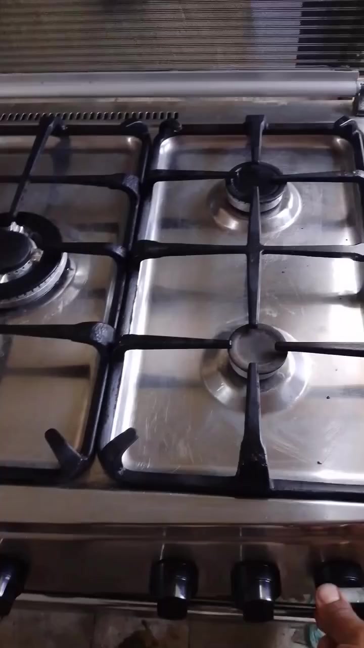 طباخ خمس مشاعل نوع دنكا الكوري الاصلي كلش نظيف كله شغال واكو مقاطع فيديو وصور يوضحن ناره ونظافته مكانه نجف حي الرحمه رقم الموبايل ***********
