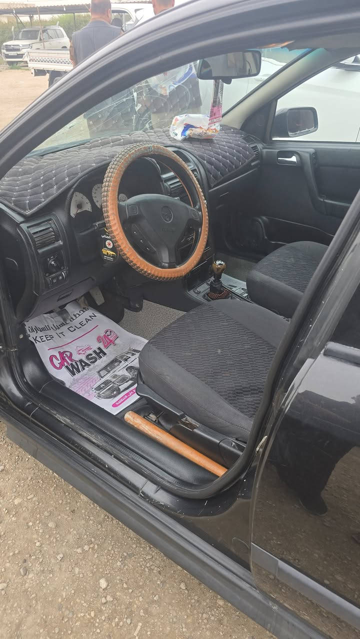 اوبل استرا موديل 2001 تحويل ثاني يوم السيارة مصبوغه للجماليه فقط السعر ٥٠ وبيها مجال وباقي التفاصيل الاتصال ع الرقم ***********
