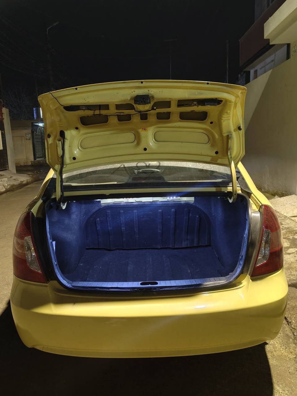 السلام عليكم اكسن دبدوب موديل 2011موسسه مكينه 16اصلي السياره جديده ونضيفه مابيها اي ضرر هذا رقم صحبها اني مكلف بل نشر بس ***********  أبو أمير السبعاوي
