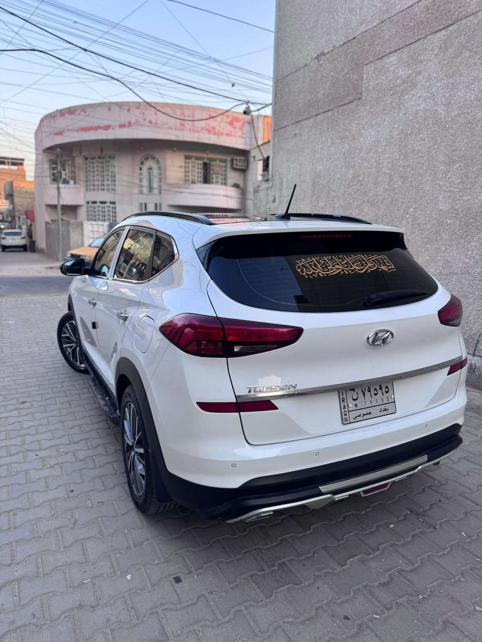 السلام عليكم توسان خليجي 2019 للبيع فول مواصفات حادثها قطعه وحده وخشم البنيد PDR سياره مال جنايه باسمي سعرها ب188 وبيها مجال بسيط مكاني بغداد الشعب ***********
