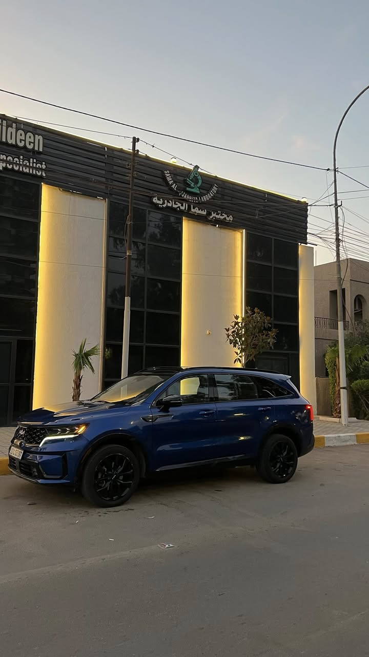 للبيع Kia Sorento موديل 2022 فئة SX فول مواصفات أمريكي 🇺🇸
محرك 2500 تيربو قوي واقتصادي 🔥
السيارة نظيفة جداً ومرتبة، استخدام شخصي وما تحتاج أي مصروف.

✅ بانوراما
✅ جلد + تسخين
✅رادار جانبي + نقاط عمياء  
✅ كامرة خلفية +رادار وحساسات
✅ شاشة كبيرة + كاربلاي
✅ تشغيل بصمة وستارت
✅ دفع ممتاز وثبات عالي
✅ مواصفات كاملة فول اوبشن

السيارة جاهزة بدون اي نقص تحويل مباشر رقم بغداد ممشاها 80 الف
حادثها قطعتين صبغ : باب وجاملغ (( بجم كبس )) 
بيها مكانات بارد بسيطة
للمهتمين التواصل خاص أو اتصال �
***********
السعر : ( 198 وبيها مجال للشراي )
