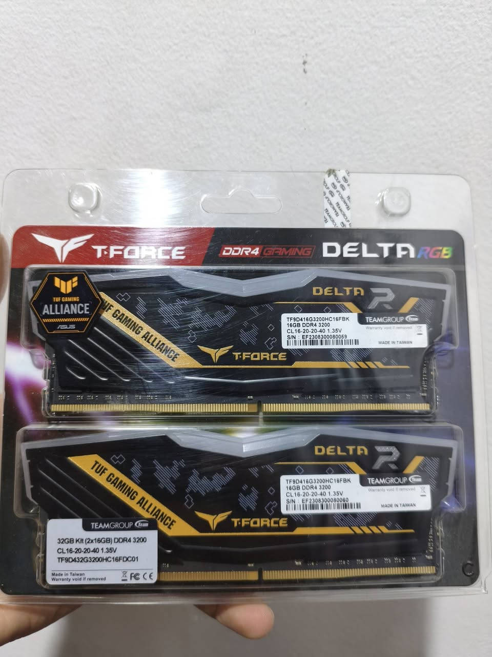 قطع للبيع 
معالج r5 3600  مفحوص فقط 
وشرط شغل 
سعر 70 
______________________________
رامات تي فورس 32
2x16
3200
Cl 16
تقريبا جديد 
RGB 
Tuf gaming 
سعر: 215 الف 
_________________________________
رامات لكسر 16 
2x8
3200 
سعر 90 
__________________________________
 Nvme m.2 Lexer 1t
مستعمل 
الصحه 99
سعر 120
________________________ 
مكاني بصره
رقمي وتساب 
***********
ادمن 🌹🤍
