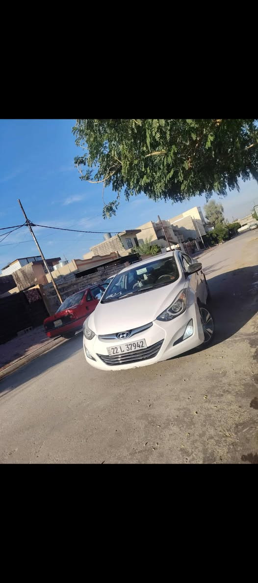 النترا 2014 مواصفات فول GLS معروفه
رقم اربيل 
بطاقه بانزين موجود 
ماشي 128 km 
سياره مال بيت مابيها اي نقص 
(بيها نص جامرلغ صبغ وقبغ جنطه تبديل بلادي شركه نفس الون) 
🎯ملاحضه سقف بيها كارت بالغسل كامت صبغ تقريبا 5 cm 
محرك قبغ مفتوح بس شرط لا صرف ولا بخار
گير شرط 
4 تايرات جديد قبل اسبوع شادهن 
مكاني كركوك 
سعر 128$ وبيها مجال للطيبين 
☎*********** كركوك, العراق
