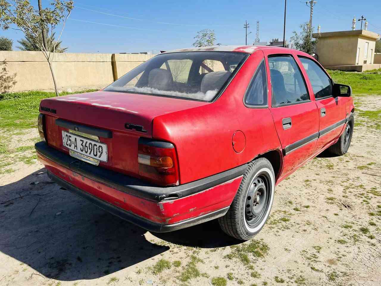 اوبل فيكترا 1991
محرك 18 كير اوتوماتيك 
رقم كركوك الدولي 
بيه كوبون بنزين 
سعر 39 وبيه مجال 
مكان سيارة كركوك حي العسكري
رقم الموبايل ***********
