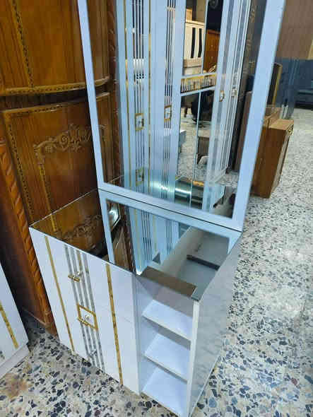 غرفه نوم نظافتها 90 سعرها 500 قفل وينهم العرسان الي حالتهم ضعيفه يدللون علينه الشراي يجي  خاص
