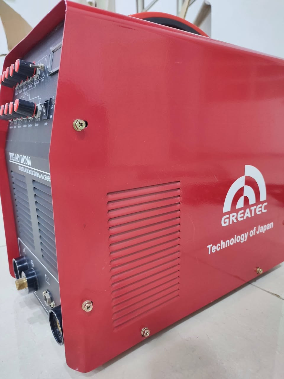 السلام عليكم 
متاح مكينة لحيم تگ AC_DC 🔥

ماركة گرتك تكنولوجيا يابانية ✅
تلحم الالمنيوم و كافة المعادن ٢٠٠ امبير 💪

وياها بطل ارگون و بي غاز و وياها ممات و ابر و شياش لحيم المنيوم و كافة الملحقات 

يعني الشراي ما يتعب بس يشكل على الكهرباء 🔌 و يلحم 

للتواصل 
***********
