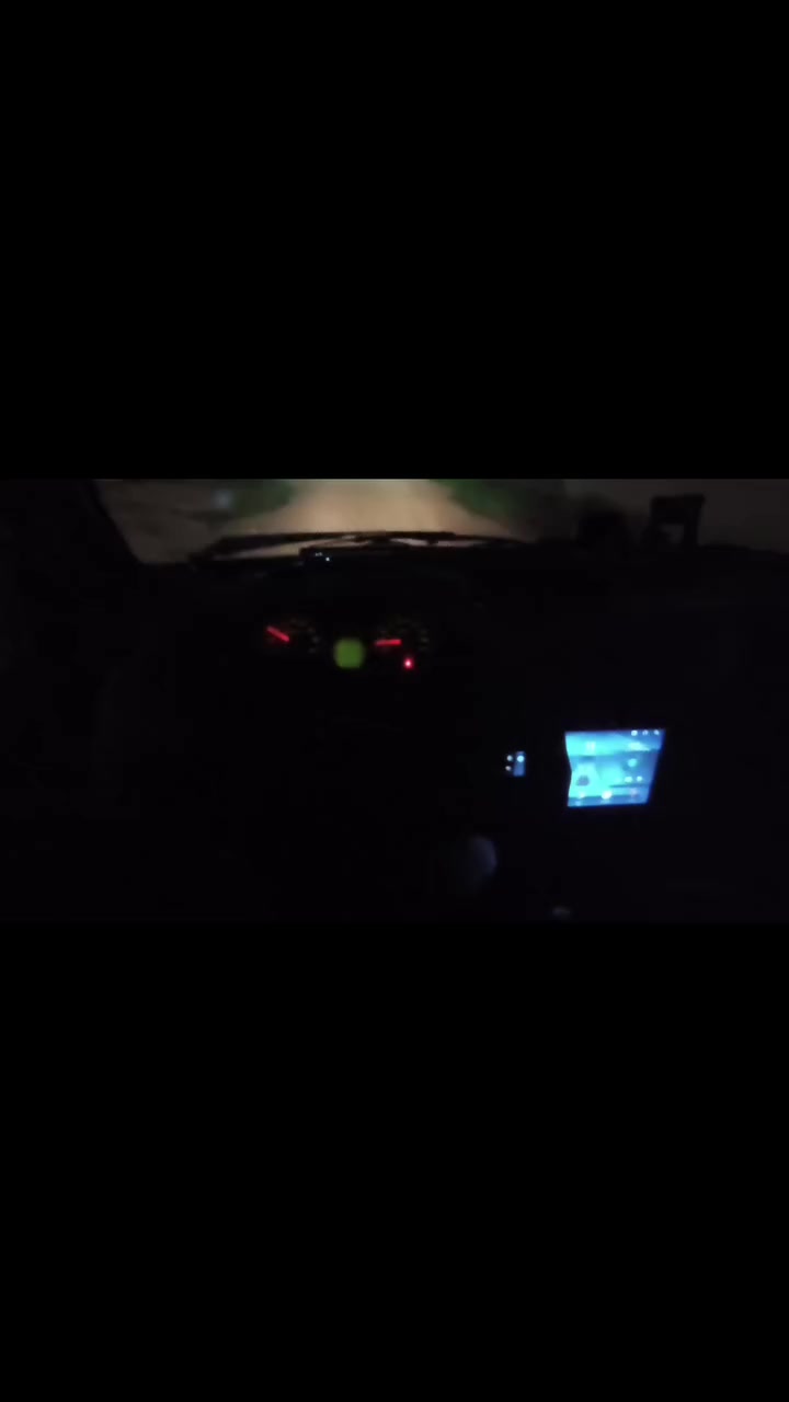 السلام عليكم سايبة ٢٠١٣ بيهة الهلالات يرادلهن ترميم والتاير الخلفي عل يمين يحتاج تبديل فلنجة ودسكات بس ما بيهة نقوصات رايدهة ب٢٣  عنواني ديالى ناحية العبارة رقمي ***********
