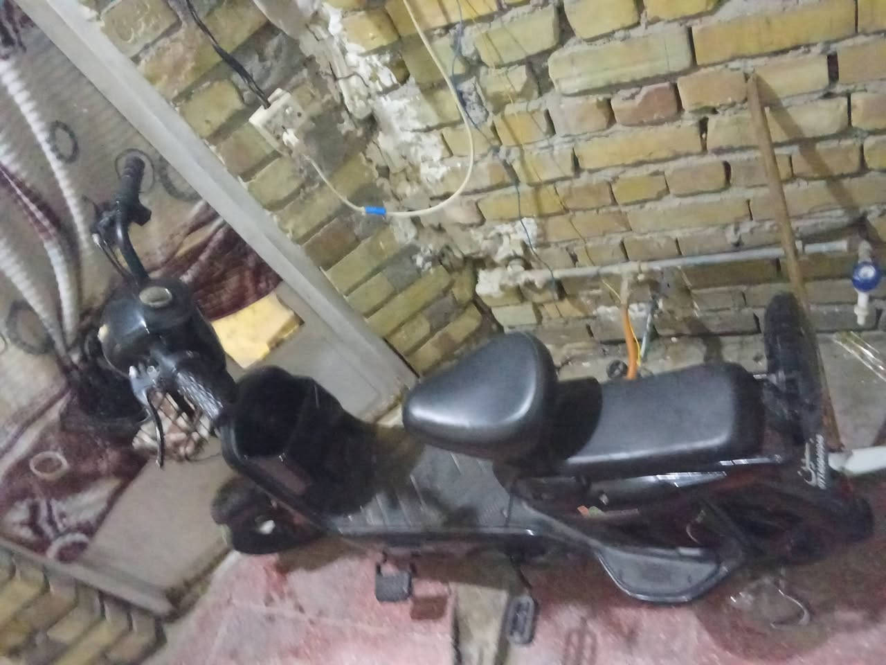 سلام عليكم دراجة شحن للبيع كامل
مواصفات اشير امامي وخلفي لا يت عالي ناصي

اسويجات العدد 2. بصمات العدد 2 انذار سرقة 

قفل التاير الخلفي جوبلس أربع بطاريات نضافة فول 

يعني دراجة نضيفة كلش بيع مستعجل السعر 205بيهة 

مجال قليل العنوان بل خاص وتدللون أو مستعمل قليل


**إذا كنت صاحب هذا الإعلان وتريد حذفه لأي سبب، رجاءا أرسل رسالة إلى الدعم الفني**