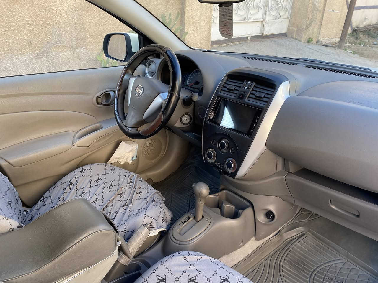 السلام عليكم/صني هندي 2022 ماشية 79/ سنوية شهر 8\2027 بيهة بارد موضح بالسونار السعر 125 مكاني بغداد/حي العامل للاتصال ***********
