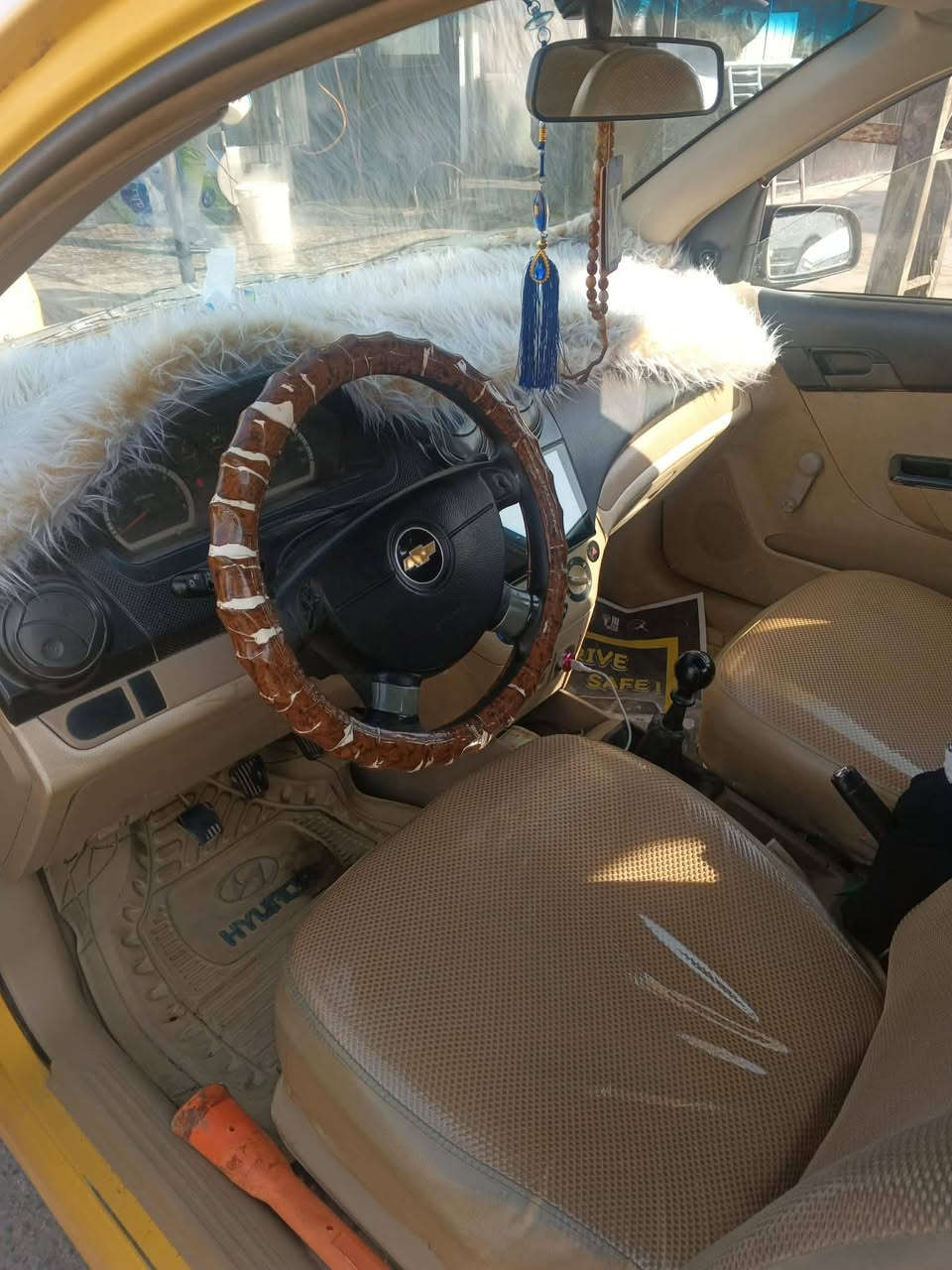 السلام عليكم
افيو 2010 بس جاملغ صوب السائق الأمامي السيارة بأسمي   العنوان النجف الاشرف 
هاتف/***********
السعر 52 ورقة مع المجال
