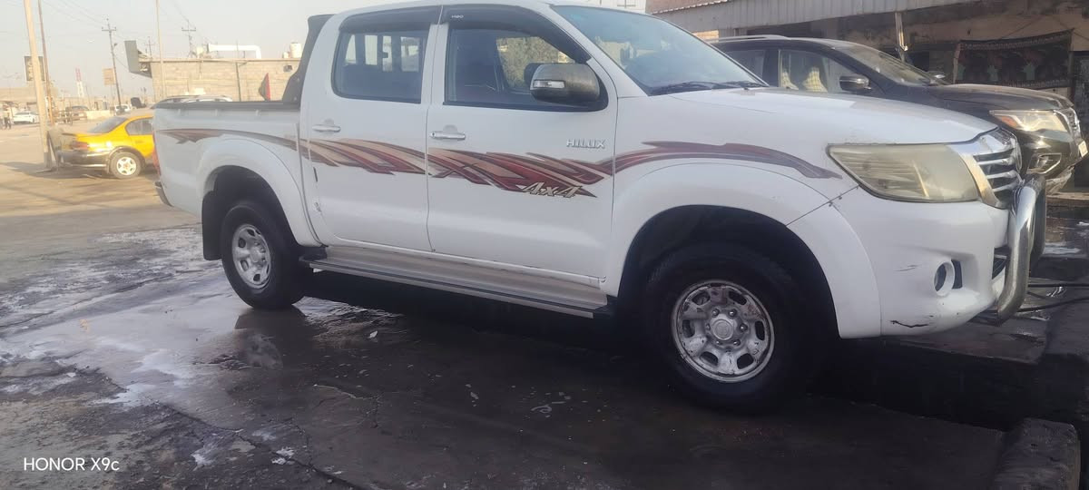 تيوتا ١٤ فور ويل كاز للبيع رقم بصره تبريد وحداديه جديده بدون صبغ فقط بارد الاستفسار ***********
