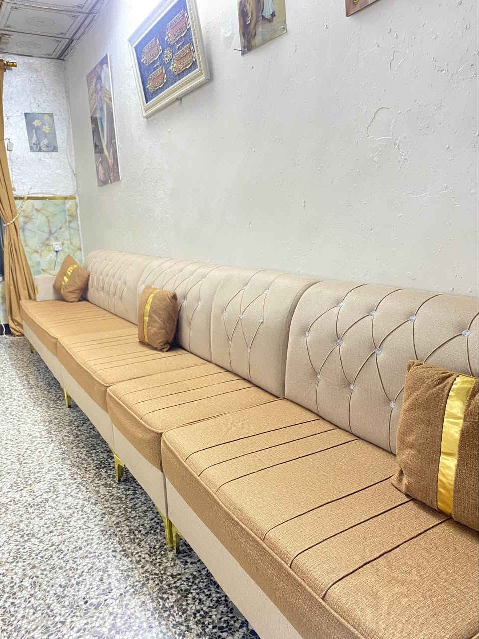 السلام عليكم شباب عندي تخم ديوان🌷
-10قطع🌷
-20مقعد🌷
-8كوشات🌷
-3طبلات🌷
-معا مفرش هديه🌷🩷✨
مكاني بغداد الزعفرانيه الاستفسار ***********
السعر 500🌷 بغداد, العراق
