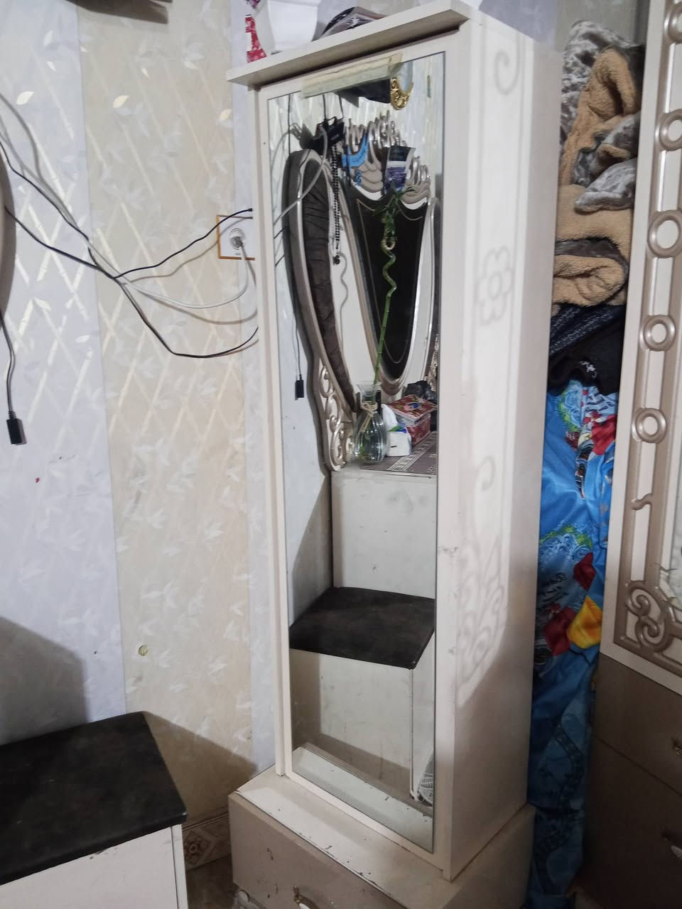 غرفه البيع تركيه سعر 700وبيه مجال لعنوان كوت زهراء


**إذا كنت صاحب هذا الإعلان وتريد حذفه لأي سبب، رجاءا أرسل رسالة إلى الدعم الفني**