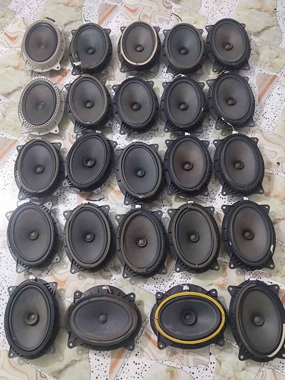 سماعات كامري وكورلا حاوية اصلي يرهم جميع الموديلات 
سعر الزوج 20 مع التوصيل 
للحجز خاص او واتساب ***********
